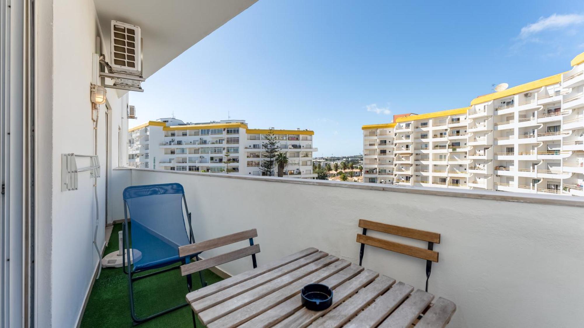 Apartment Sunny Retreat With Pool And Balcony By Lovelystay