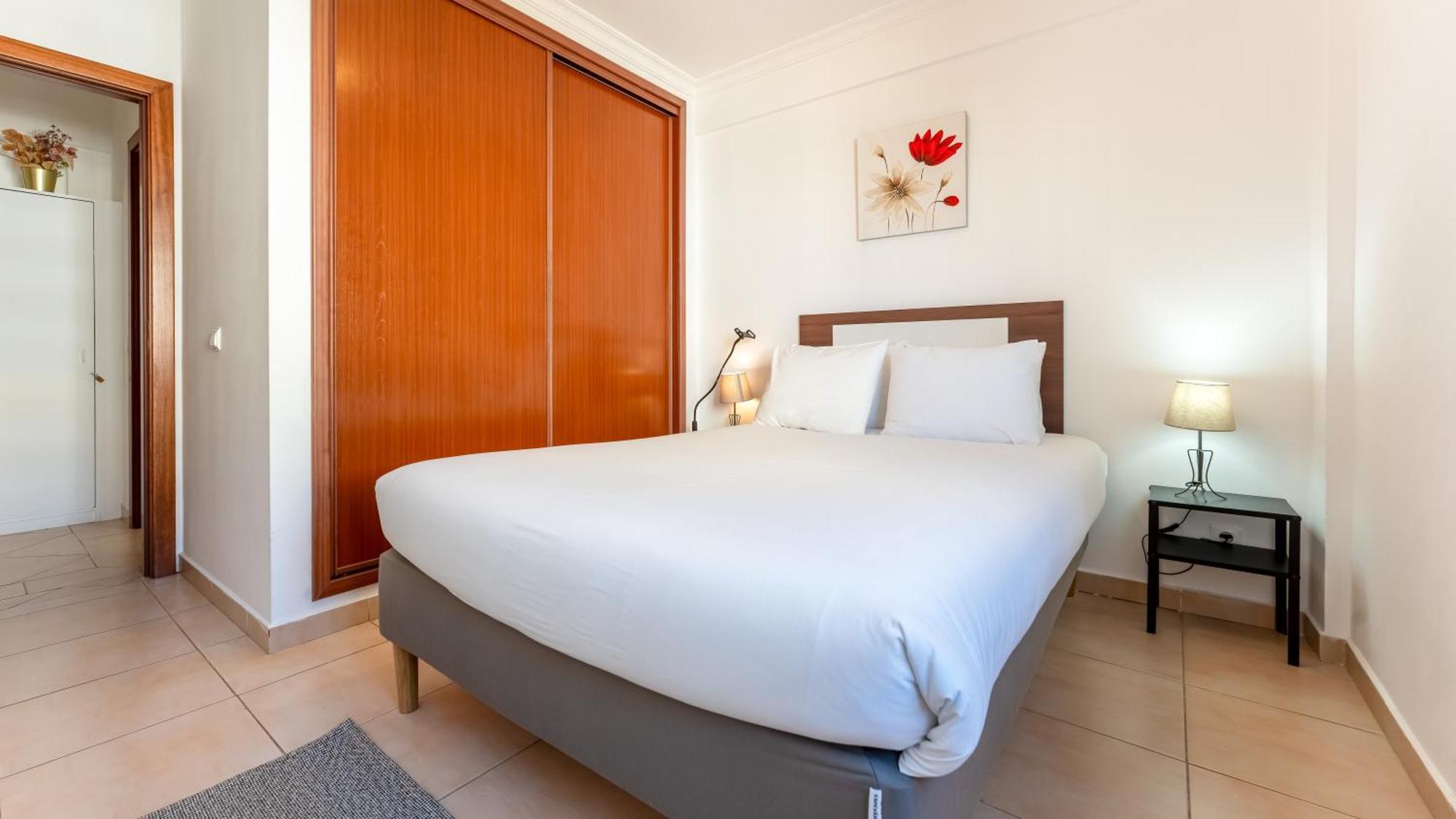Sunny Retreat With Pool And Balcony By Lovelystay Apartment Albufeira