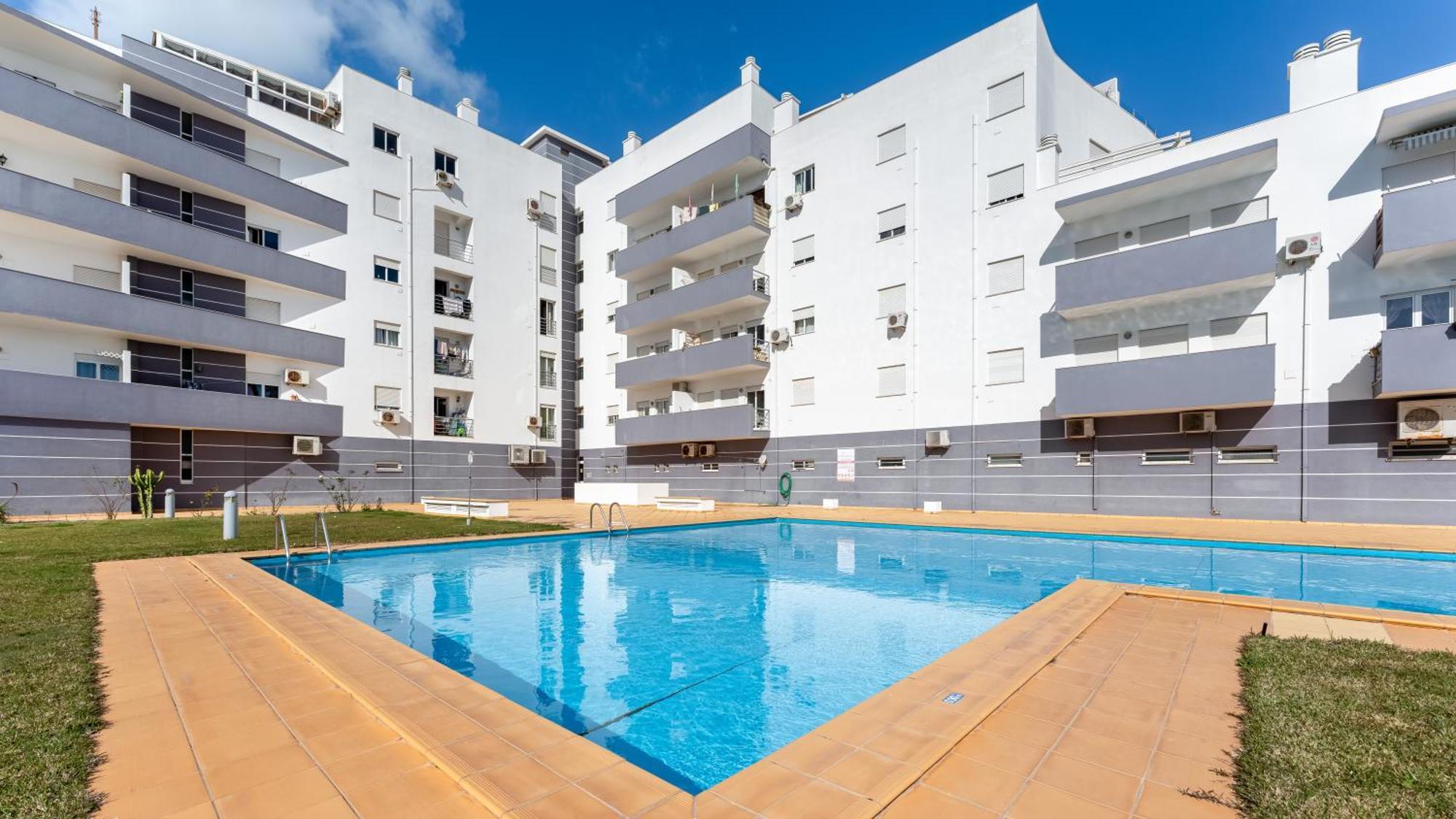 Apartment Sunny Retreat With Pool And Balcony By Lovelystay