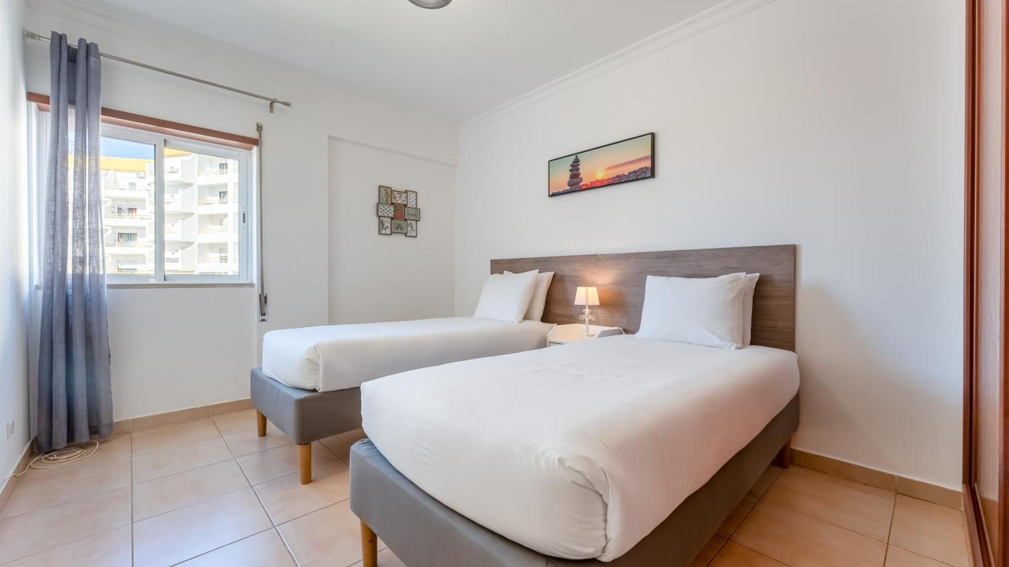 Sunny Retreat With Pool And Balcony By Lovelystay Albufeira